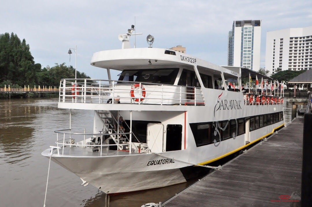 bayaran sarawak river cruise