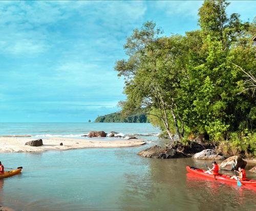 Permai Resort Kuching Sarawak kayak