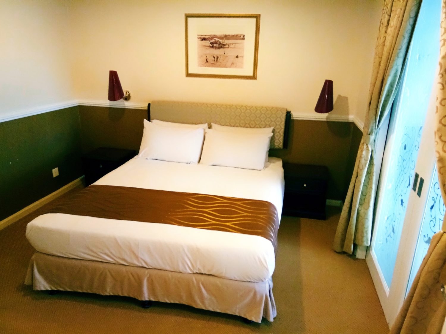 独立皇宫酒店3卧室公寓套房-卧室2。